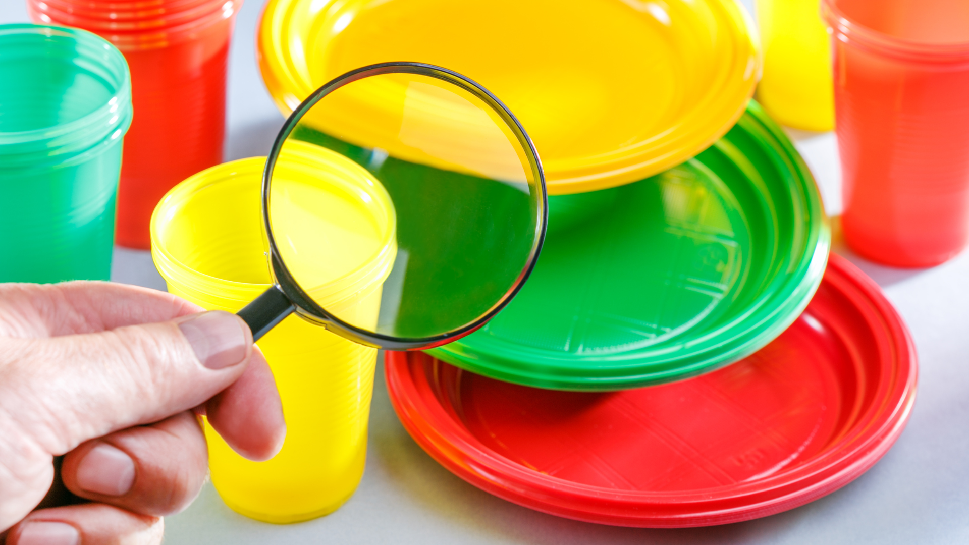 The British government's plastic ban this time specifically refers to disposable plastic catering supplies The British government's plastic ban this time specifically refers to dispo